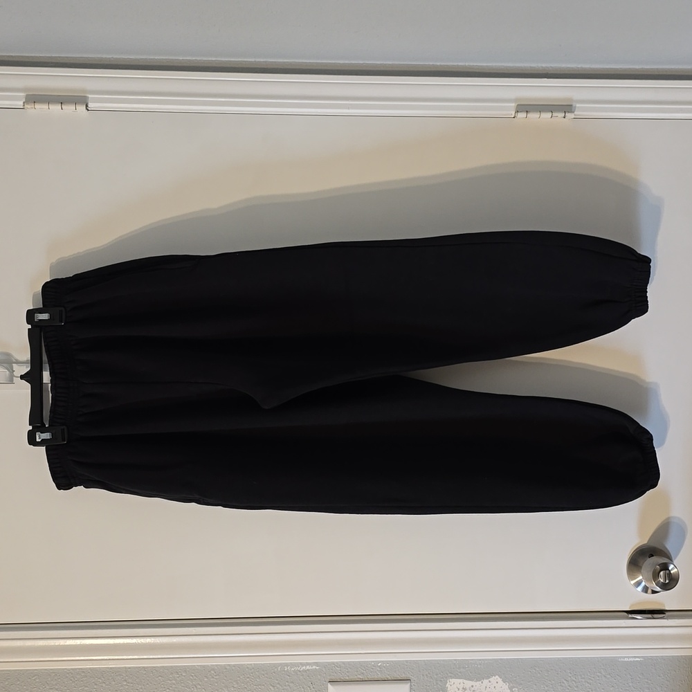 Women's Pretty Little Thing Black Sweatpant Joggers Size Small with Pockets